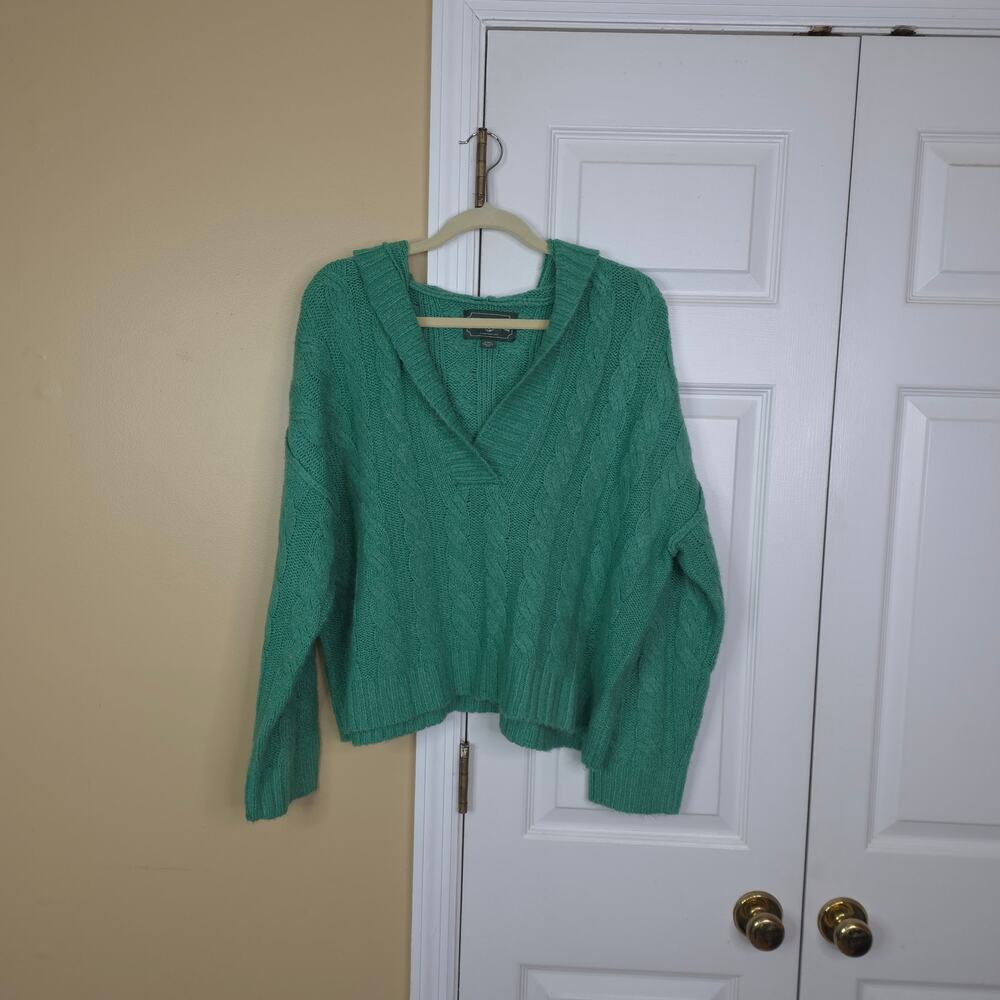 American Eagle Green Chunky Cable Knit Hooded V-Neck Sweater Size M